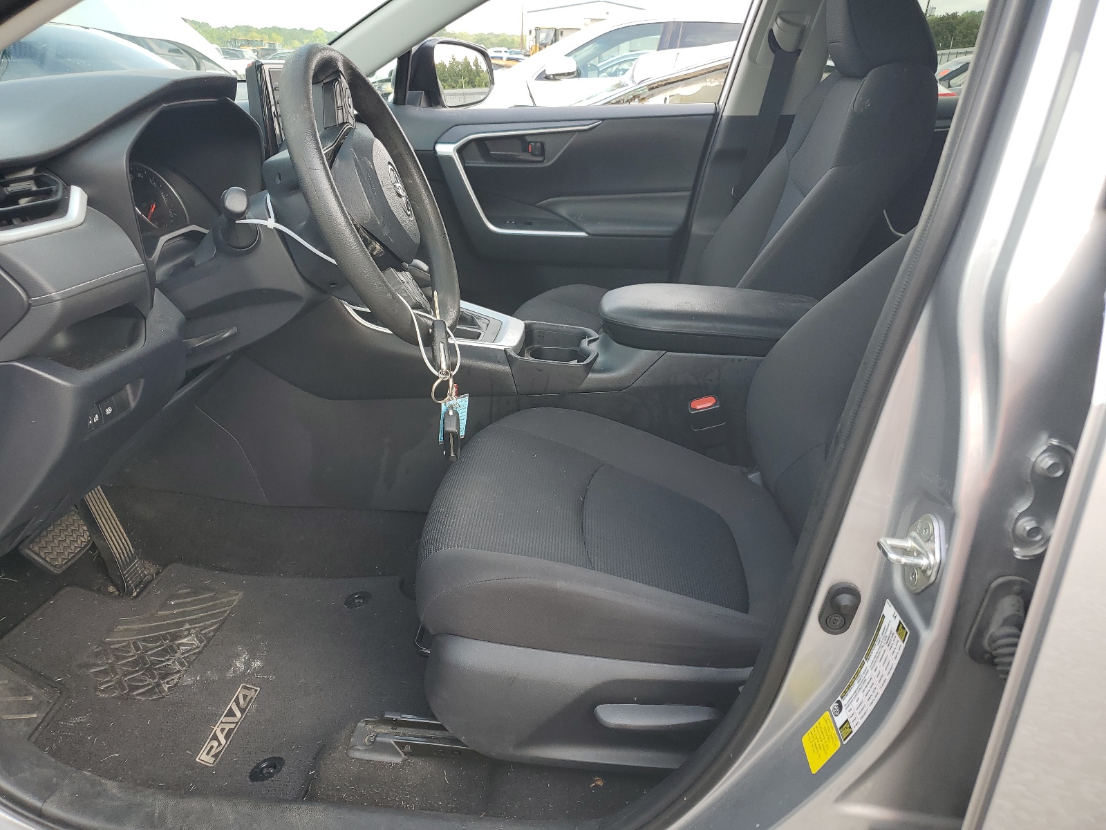 2T3H1RFV9LC036648 2020 Toyota Rav4 Le