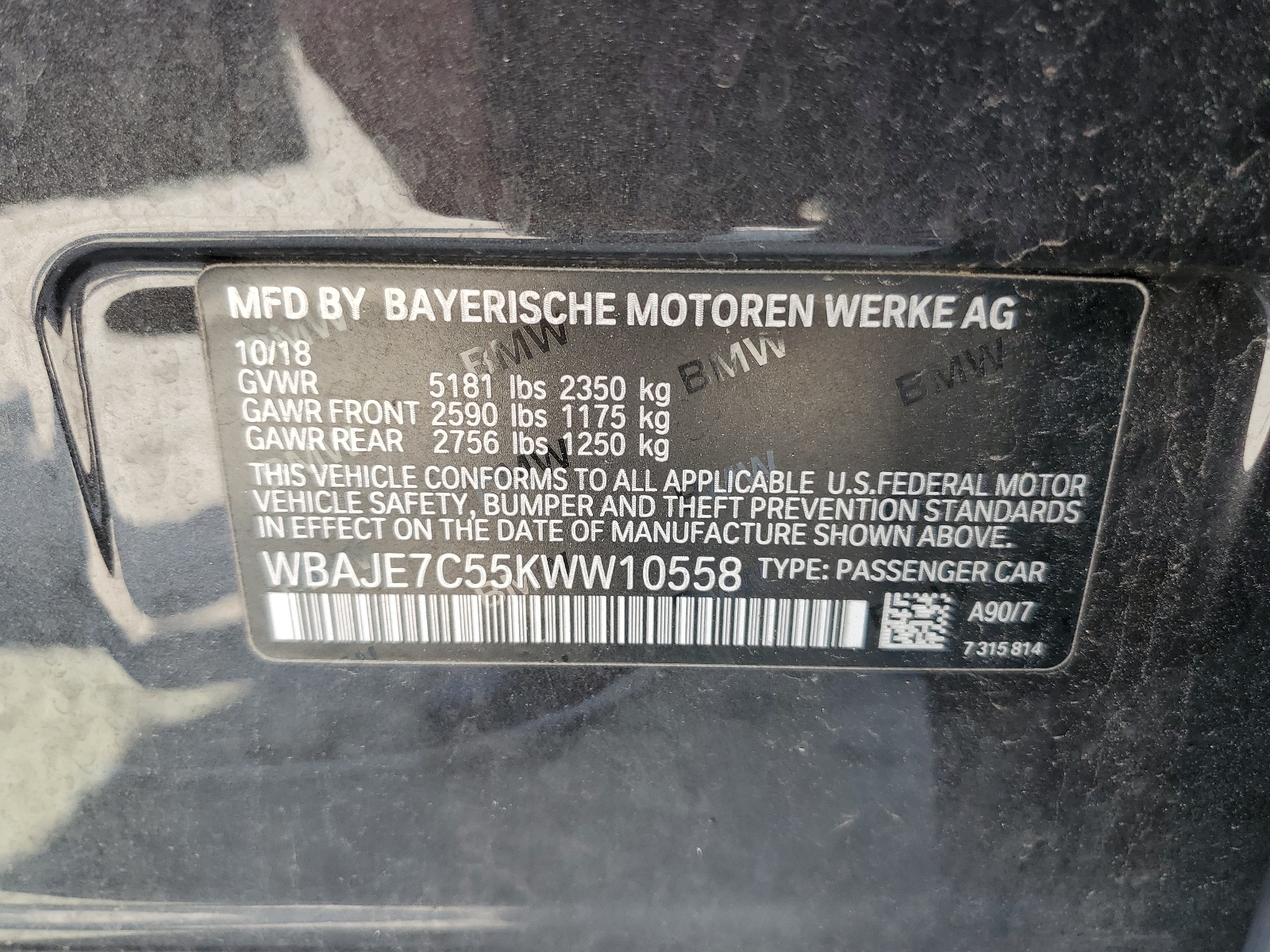 WBAJE7C55KWW10558 2019 BMW 540 Xi