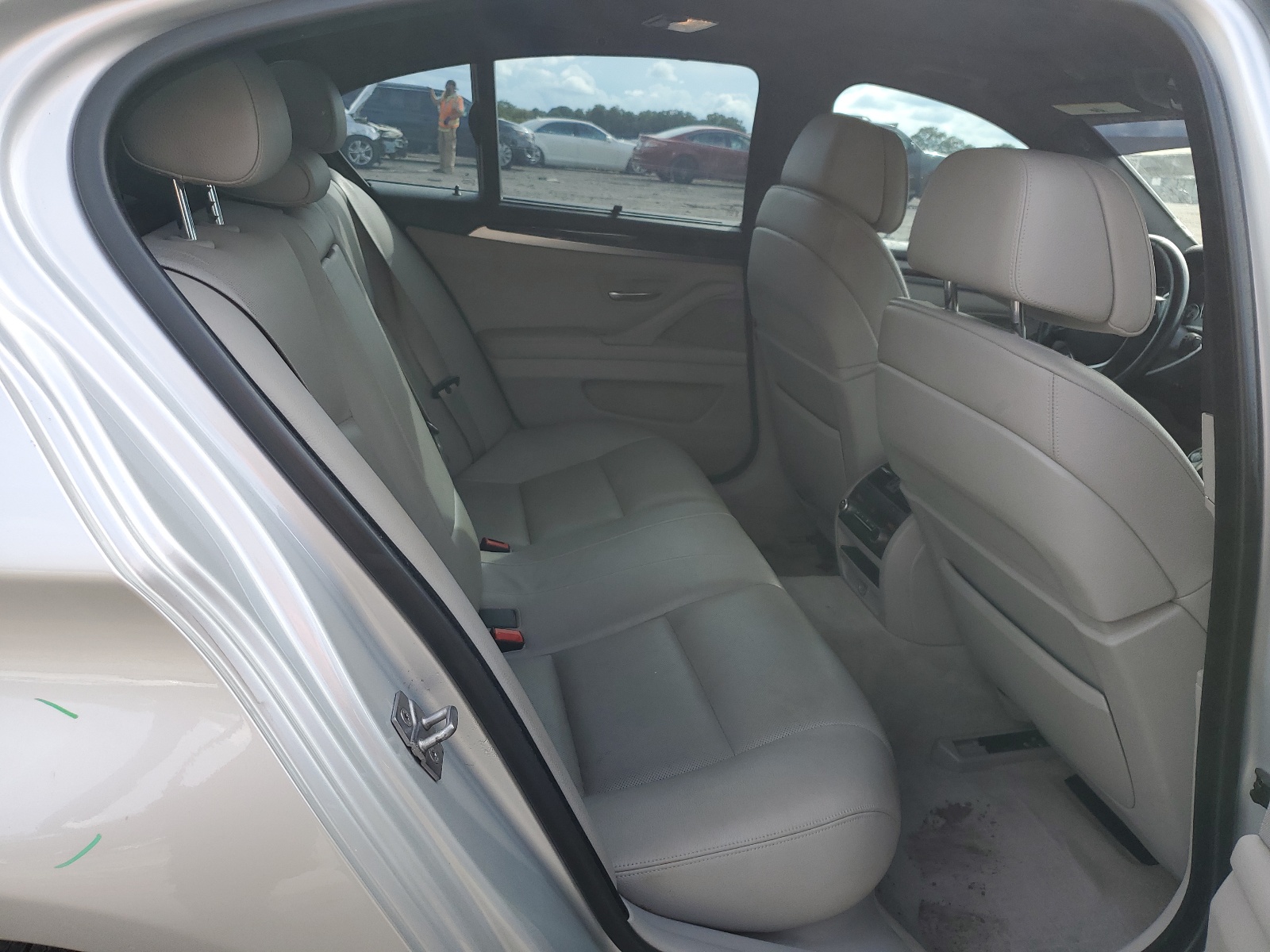 WBAFU9C56CC786896 2012 BMW 550 Xi