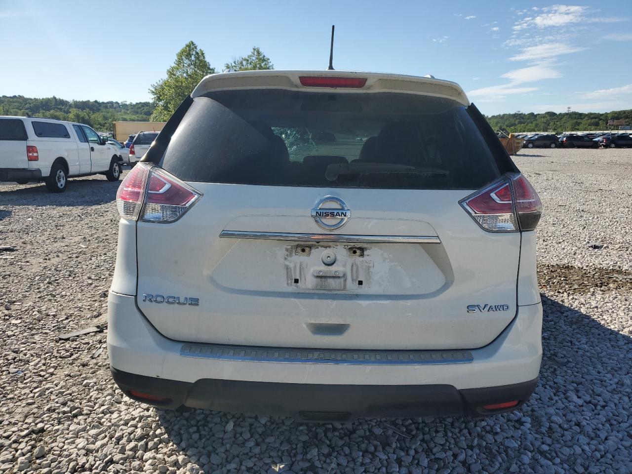 2015 Nissan Rogue S VIN: 5N1AT2MV5FC826052 Lot: 61042214