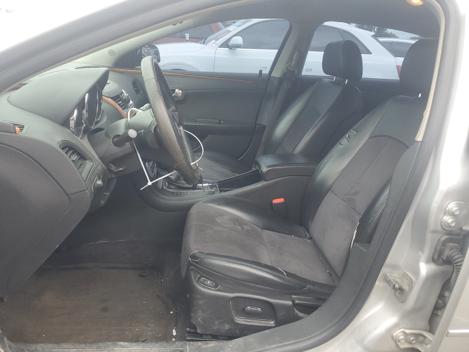 1G1ZJ57B894157377 2009 Chevrolet Malibu 2Lt