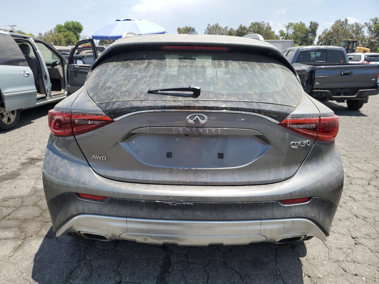 2017 Infiniti Qx30 Base VIN: SJKCH5CR5HA038677 Lot: 63151344