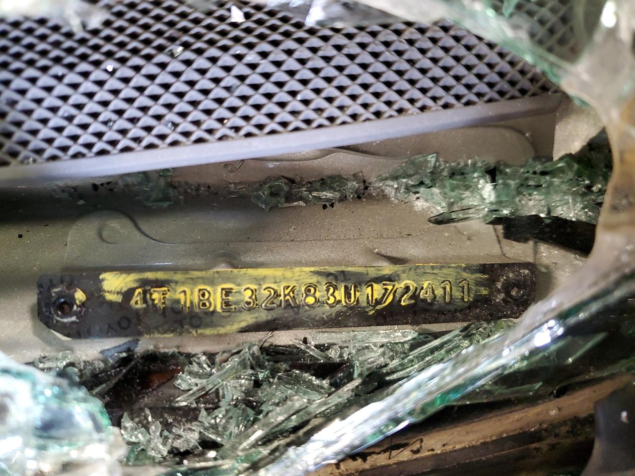 2003 Toyota Camry Le VIN: 4T1BE32K83U172411 Lot: 61435024