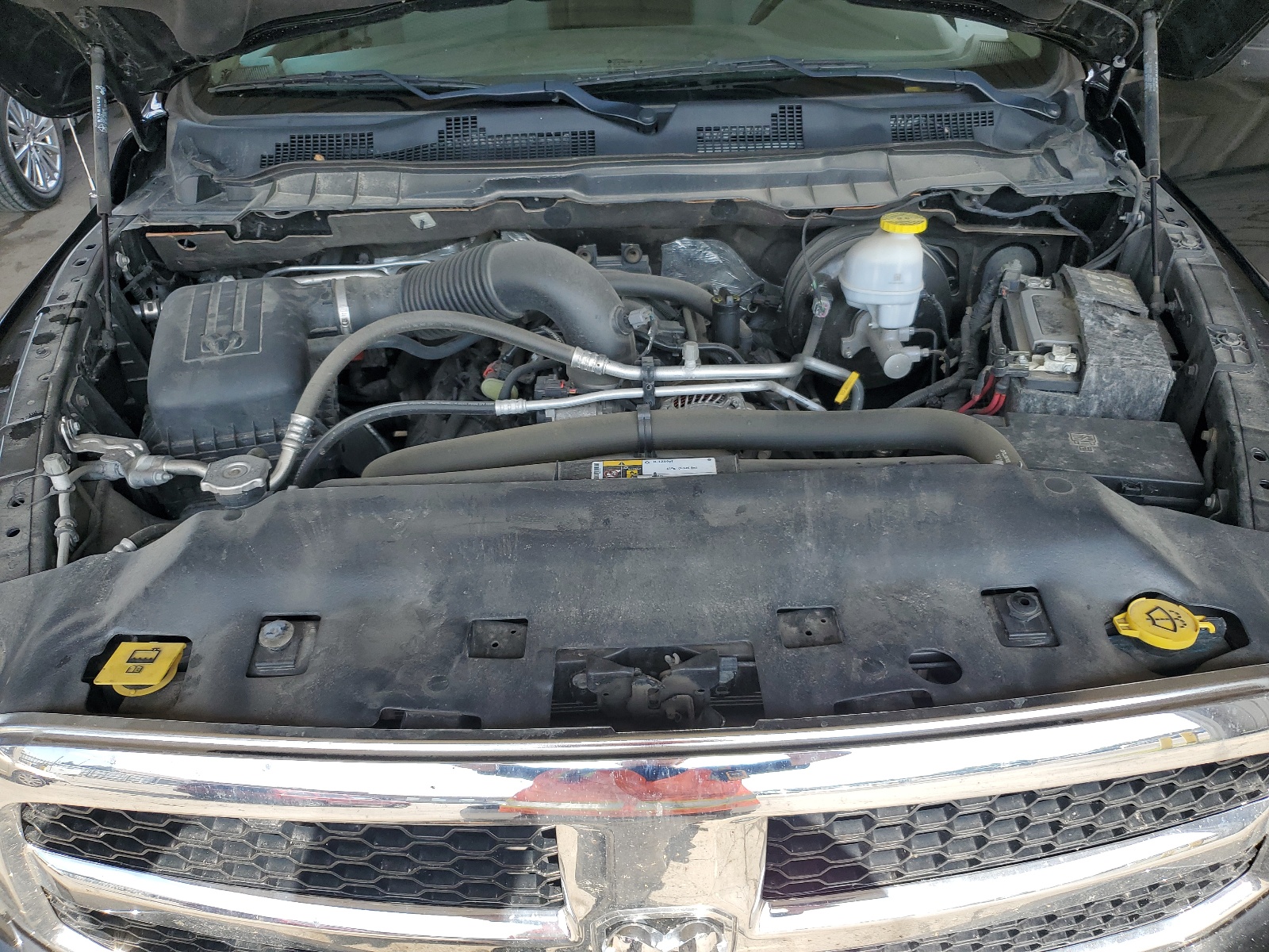 1C6RR7TT8LS121919 2020 Ram 1500 Classic Slt