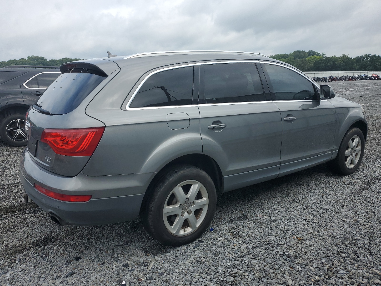 2014 Audi Q7 Premium Plus vin: WA1LGAFE3ED005656