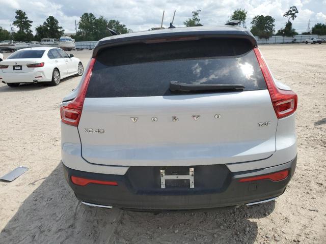  VOLVO XC40 2020 Серый