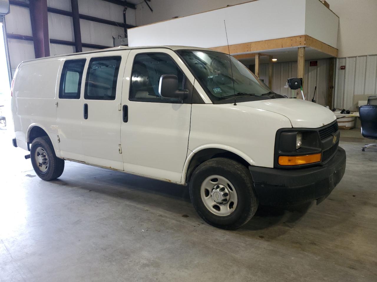 2013 Chevrolet Express - Image 4