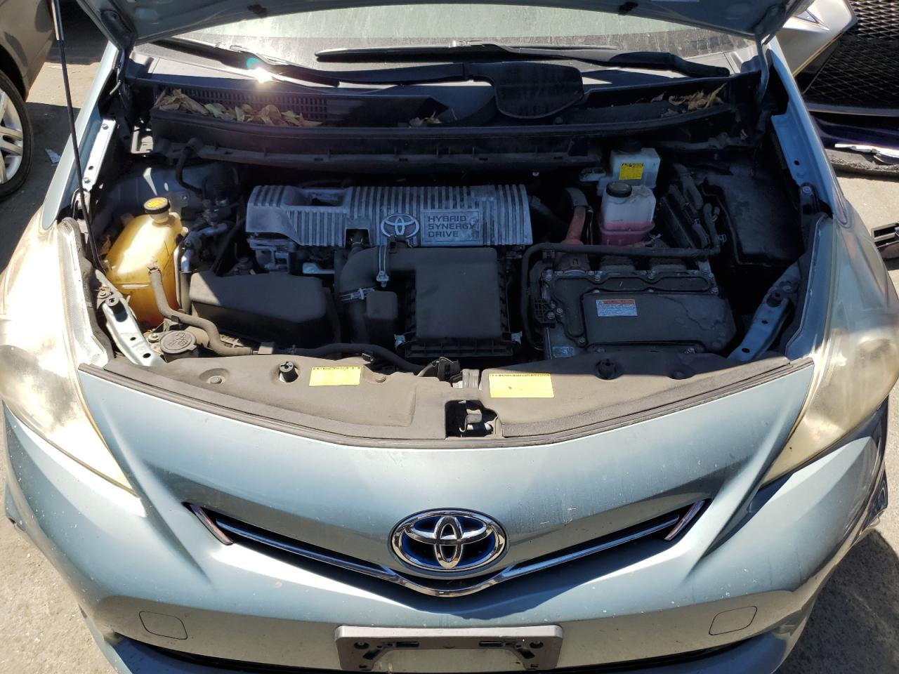 2013 Toyota Prius - Image 11