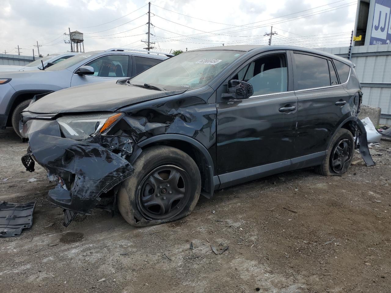 2T3BFREV7JW776168 2018 TOYOTA RAV 4 - Image 1