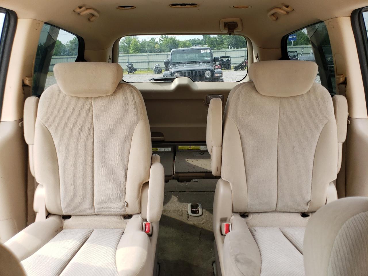 2009 Kia Sedona Ex VIN: KNDMB233696315621 Lot: 62272274