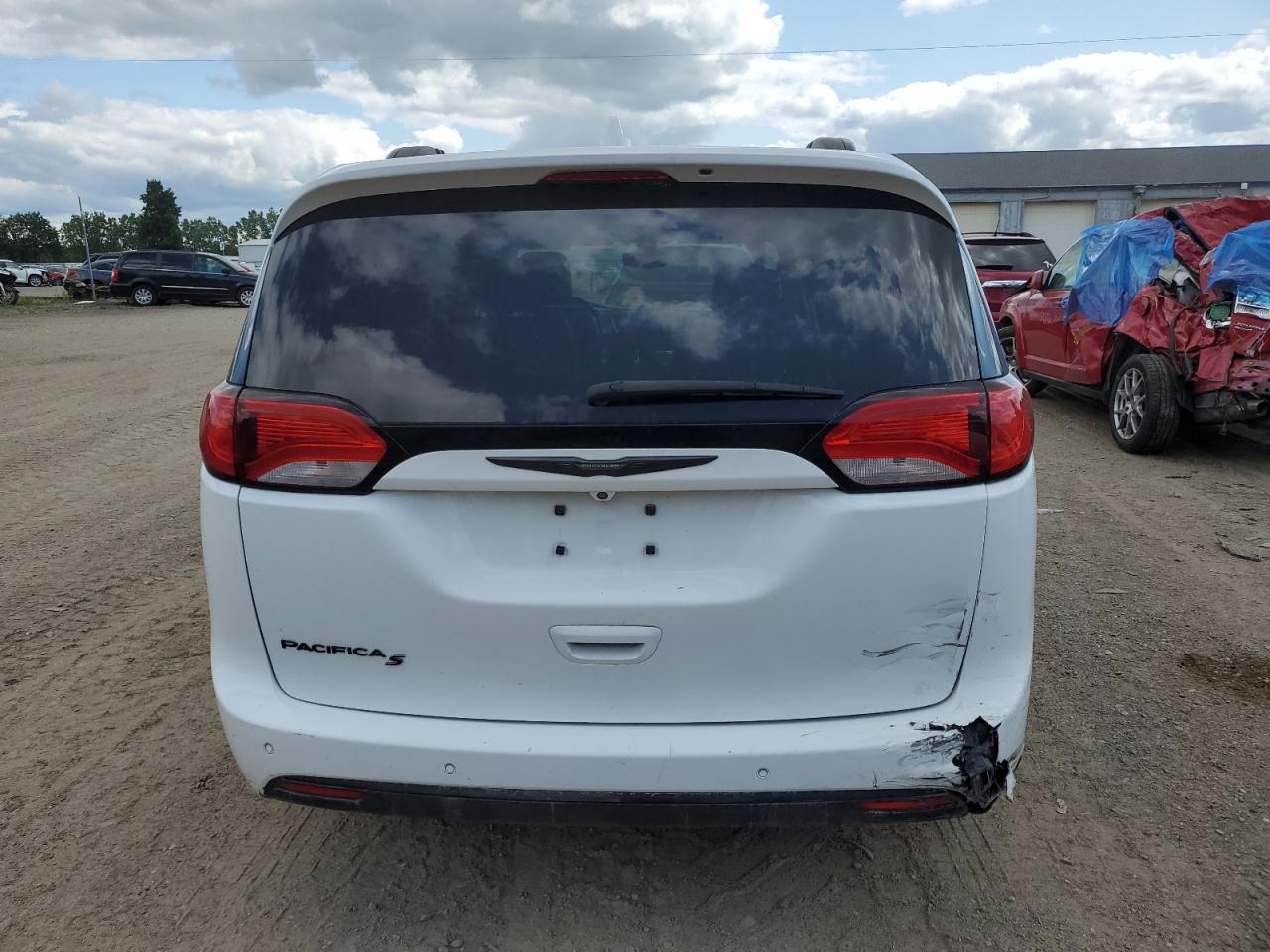 2018 Chrysler Pacifica Touring L Plus VIN: 2C4RC1EG2JR261616 Lot: 63536924