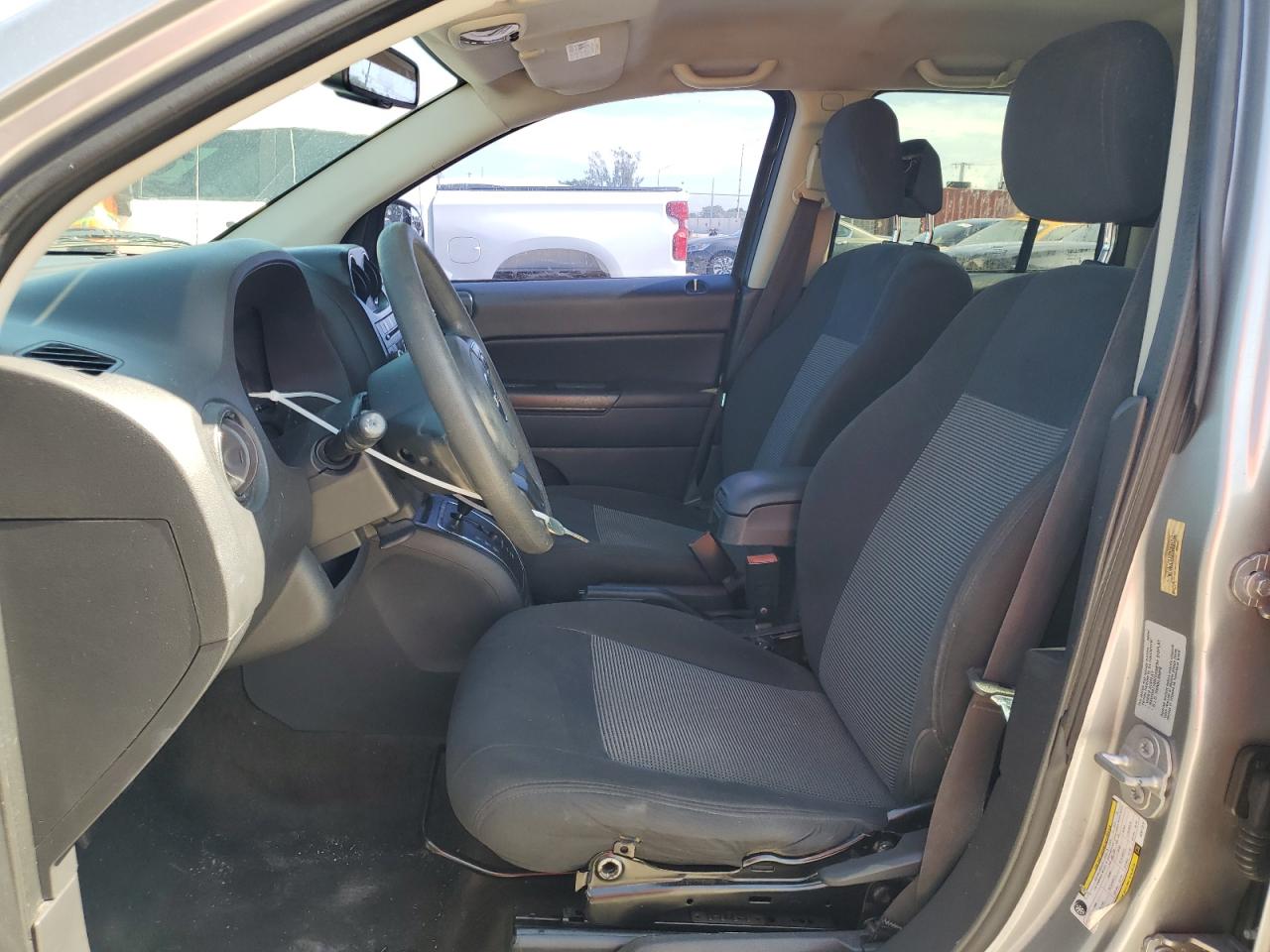 2016 Jeep Compass Sport VIN: 1C4NJCBA2GD811313 Lot: 65195644