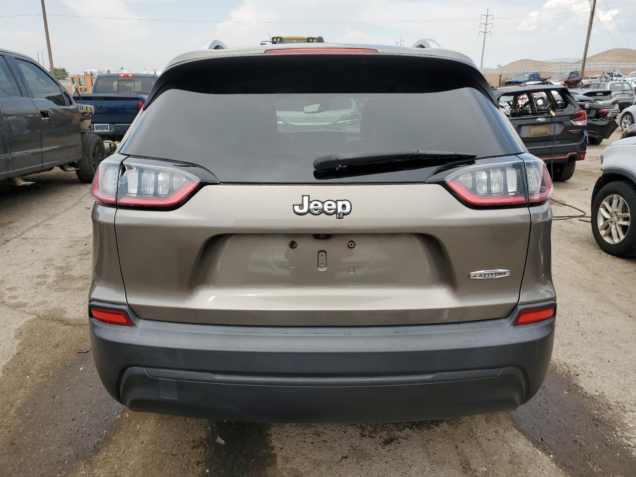 2019 Jeep Cherokee Latitude Plus VIN: 1C4PJLLB3KD263928 Lot: 63721144