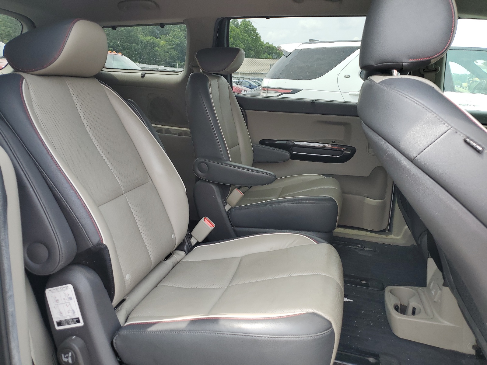 KNDMC5C19G6139934 2016 Kia Sedona Ex