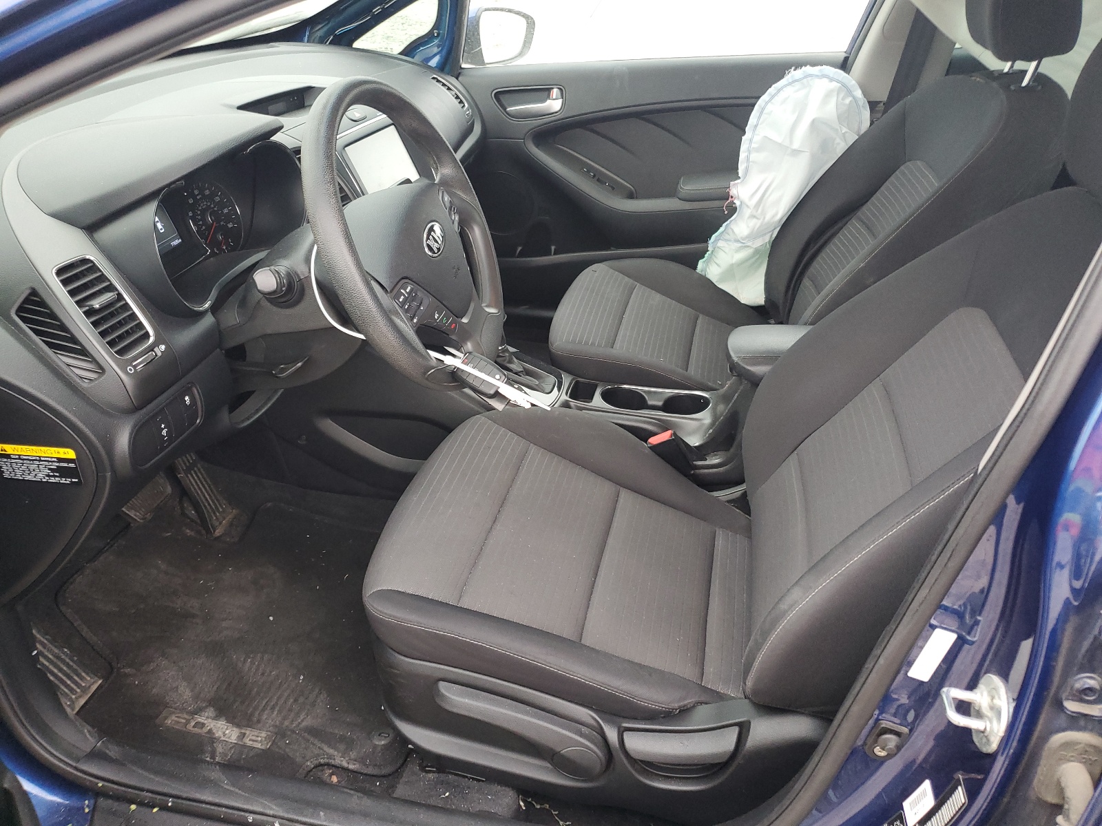 3KPFL4A72JE204019 2018 Kia Forte Lx