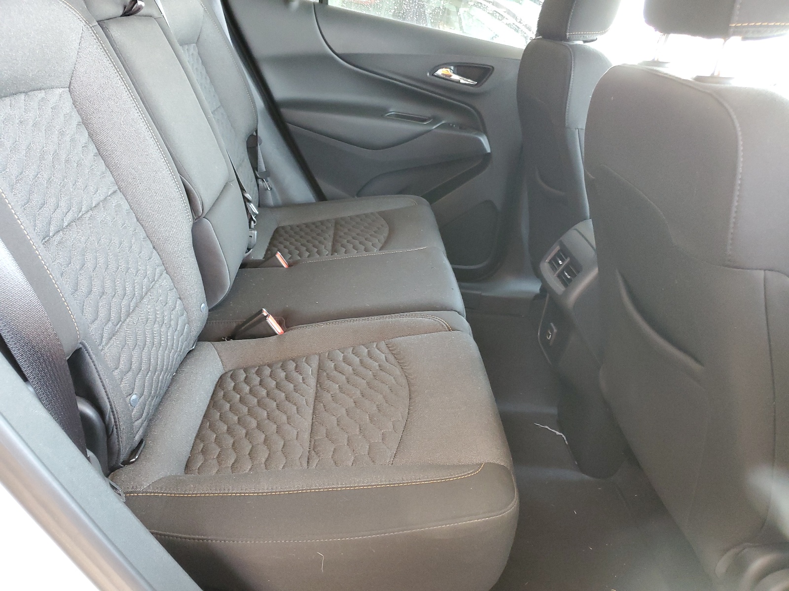 3GNAXJEV9LS696100 2020 Chevrolet Equinox Lt