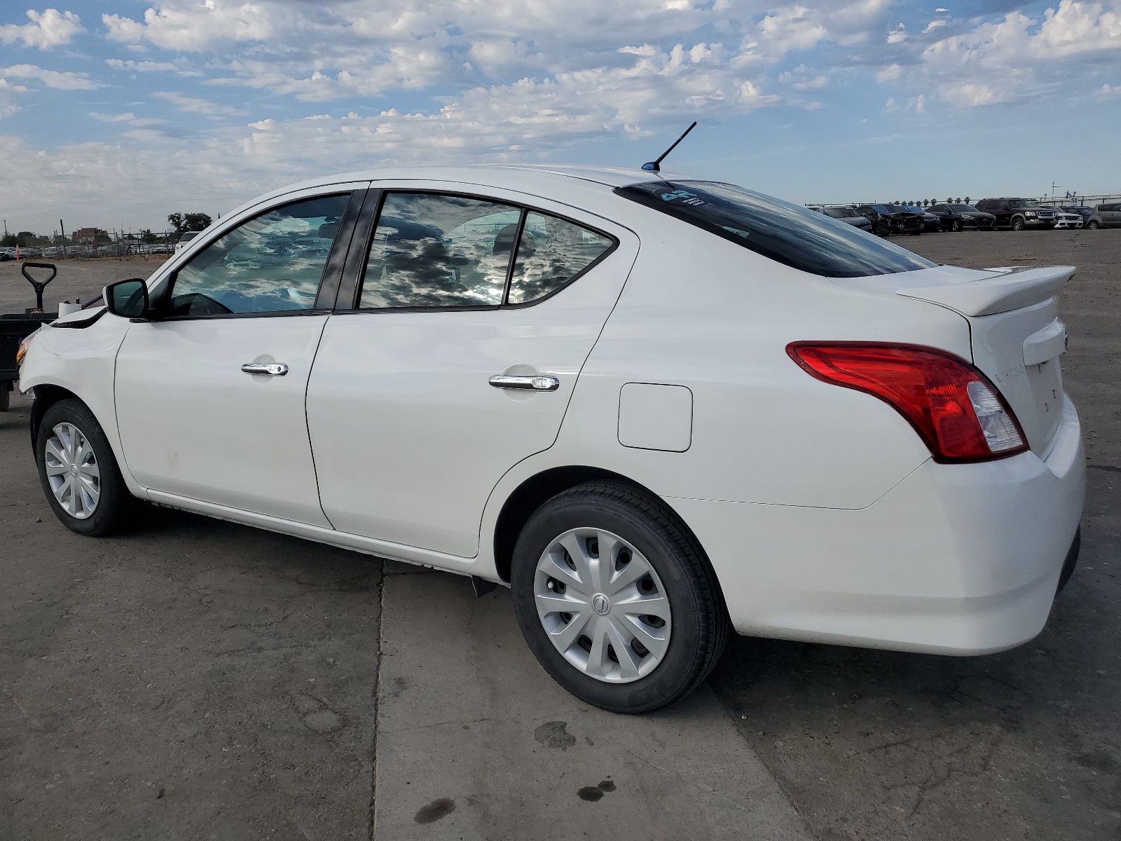 2019 Nissan Versa S vin: 3N1CN7AP8KL859378