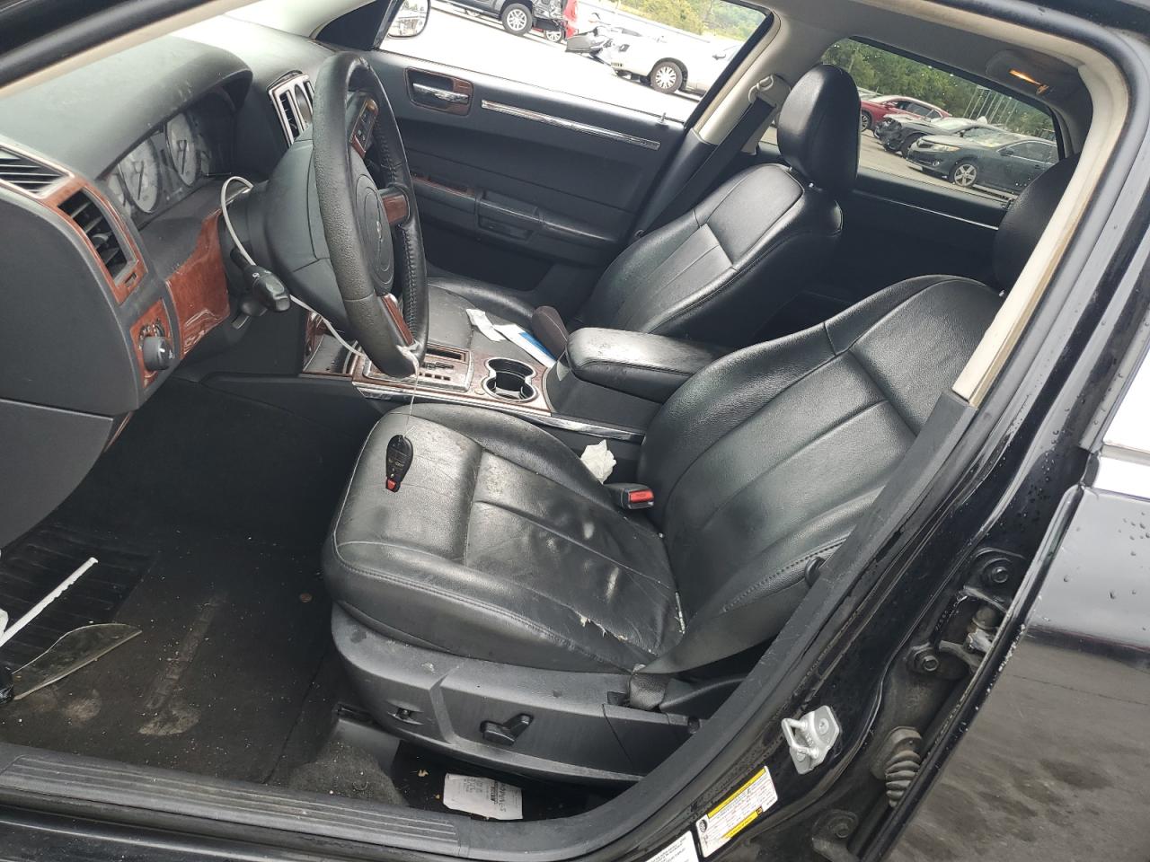 2010 Chrysler 300 Touring VIN: 2C3CA5CV6AH106033 Lot: 63643714