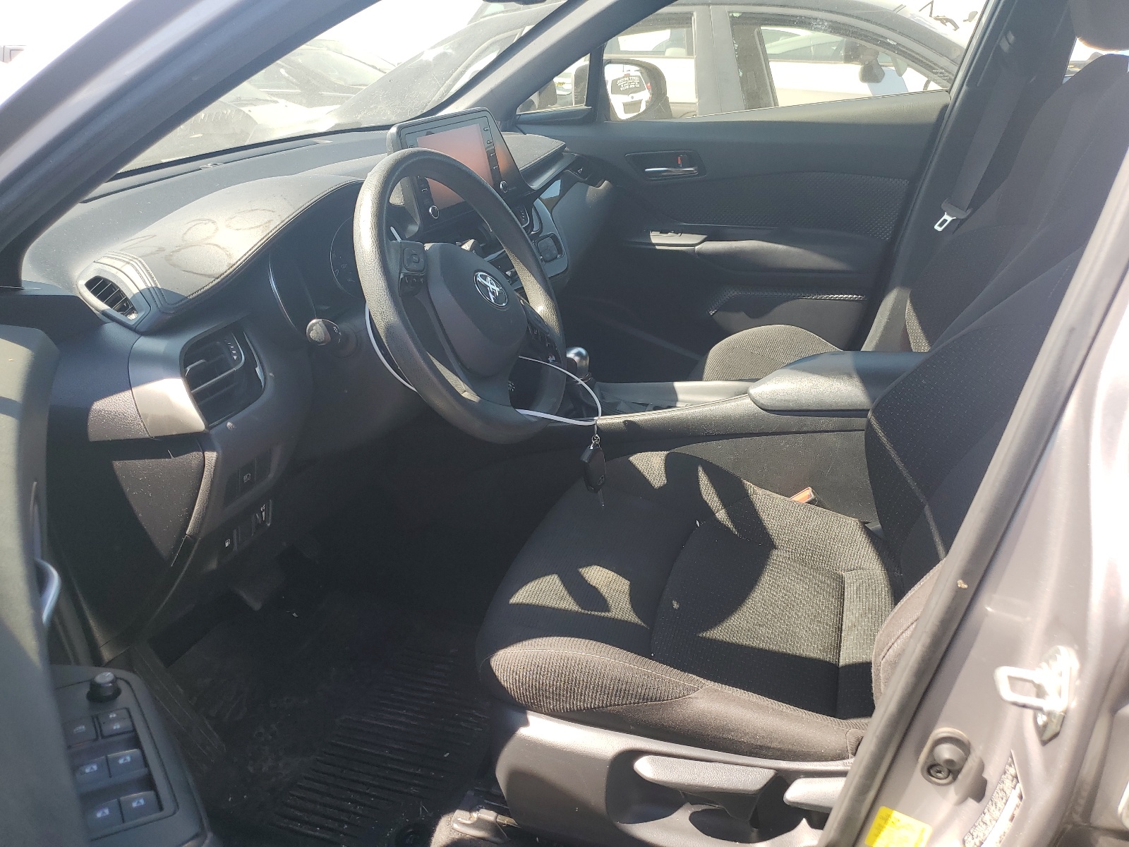 JTNKHMBX8K1020654 2019 Toyota C-Hr Xle