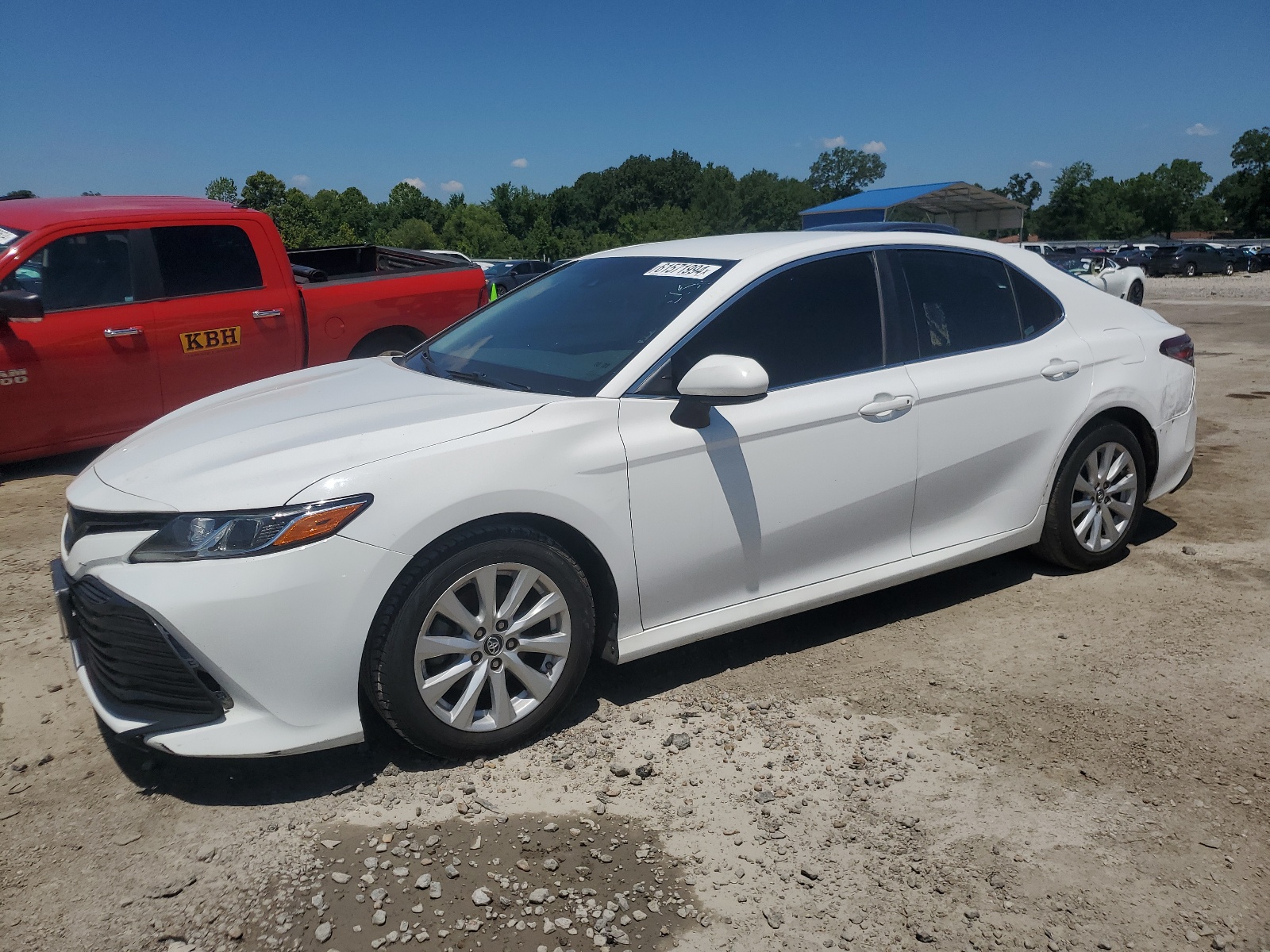 2018 Toyota Camry L vin: 4T1B11HK3JU086587