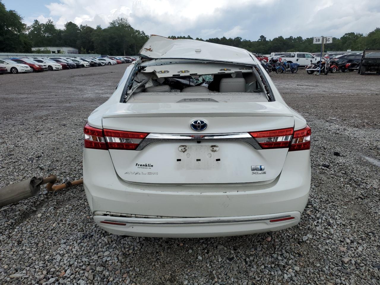 2015 Toyota Avalon - Image 6