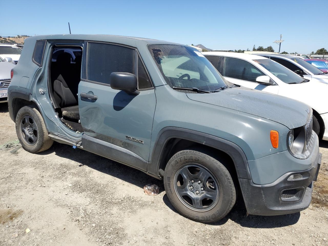 2018 Jeep Renegade - Image 4