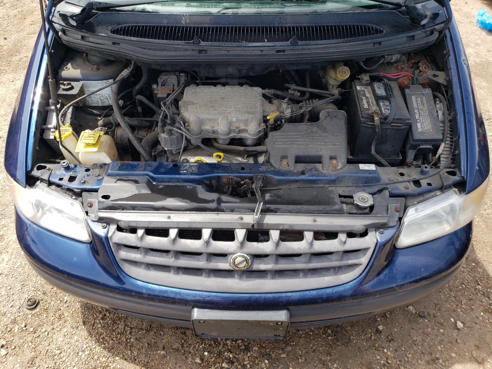 2C4GJ2531YR734514 2000 Chrysler Voyager