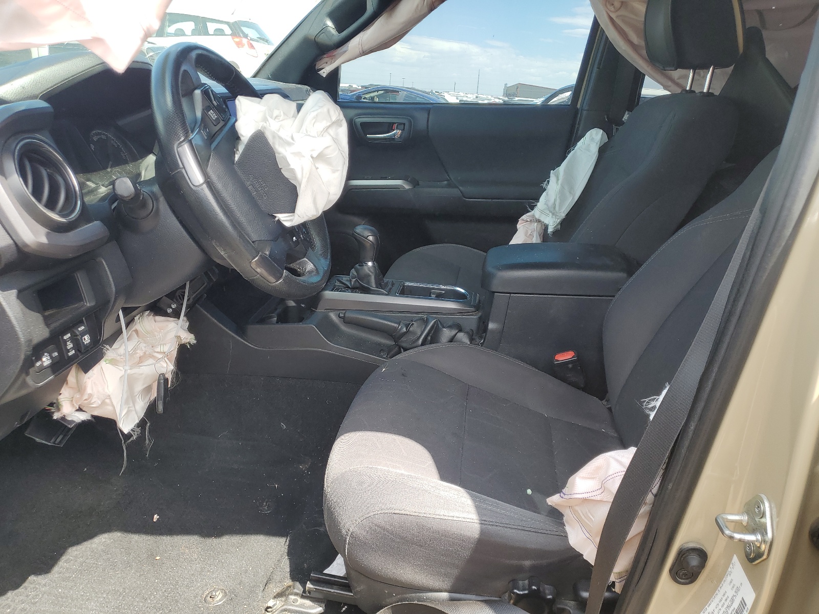 3TMCZ5AN4HM100590 2017 Toyota Tacoma Double Cab