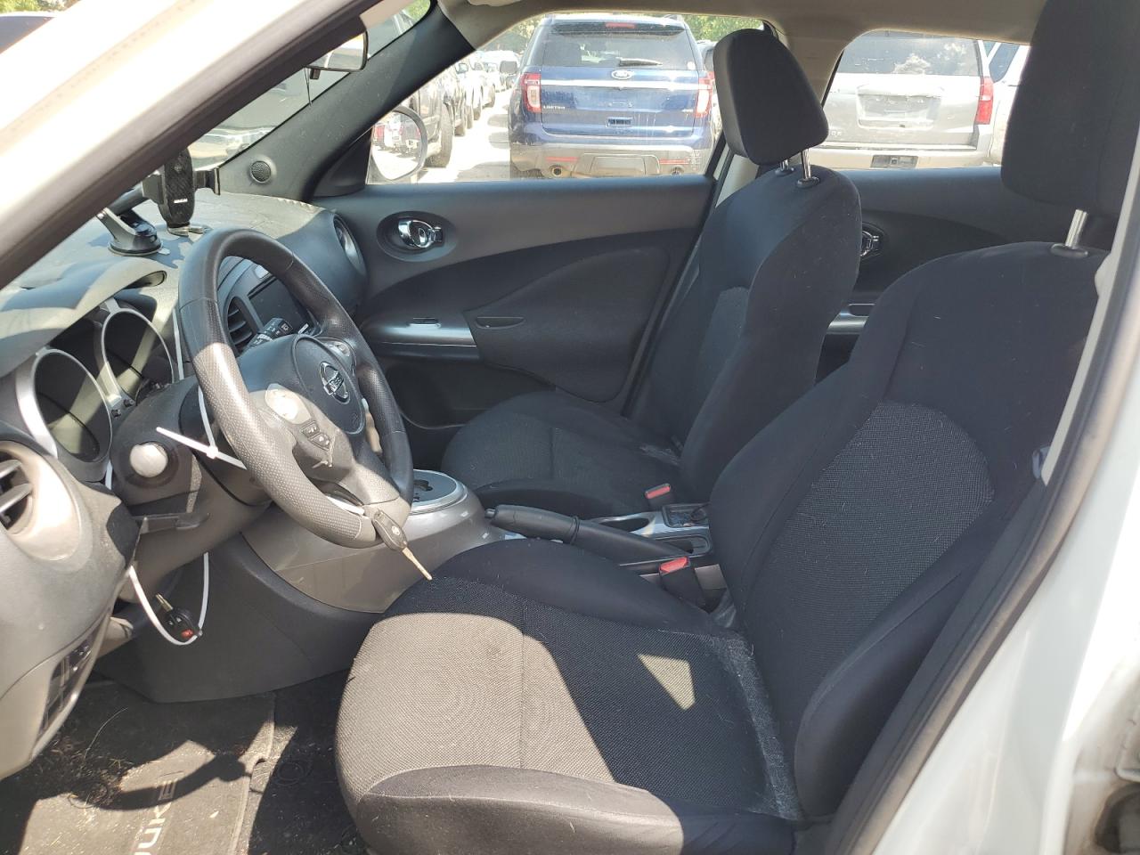 2011 Nissan Juke S VIN: JN8AF5MR2BT008423 Lot: 61354074