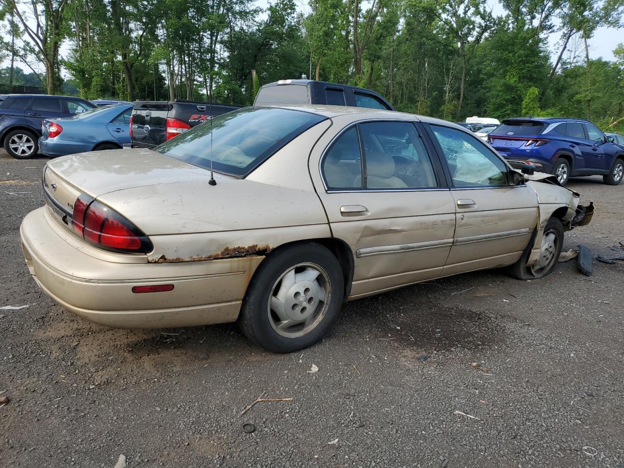 1999 Chevrolet Lumina - Image 3