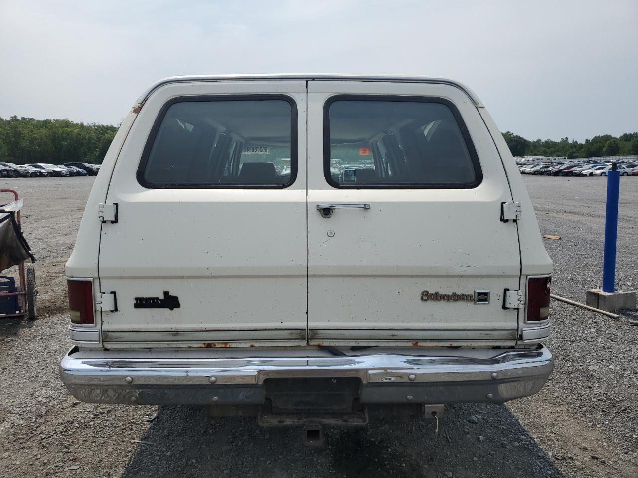 1986 Chevrolet Suburban C2 VIN: 1G8GC26WXGF122203 Lot: 65318614