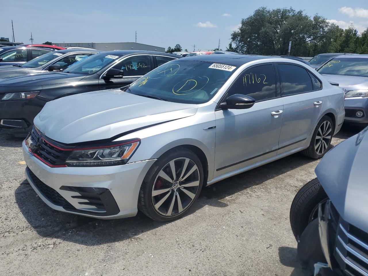 1VWJM7A34JC047703 2018 VOLKSWAGEN PASSAT - Image 1