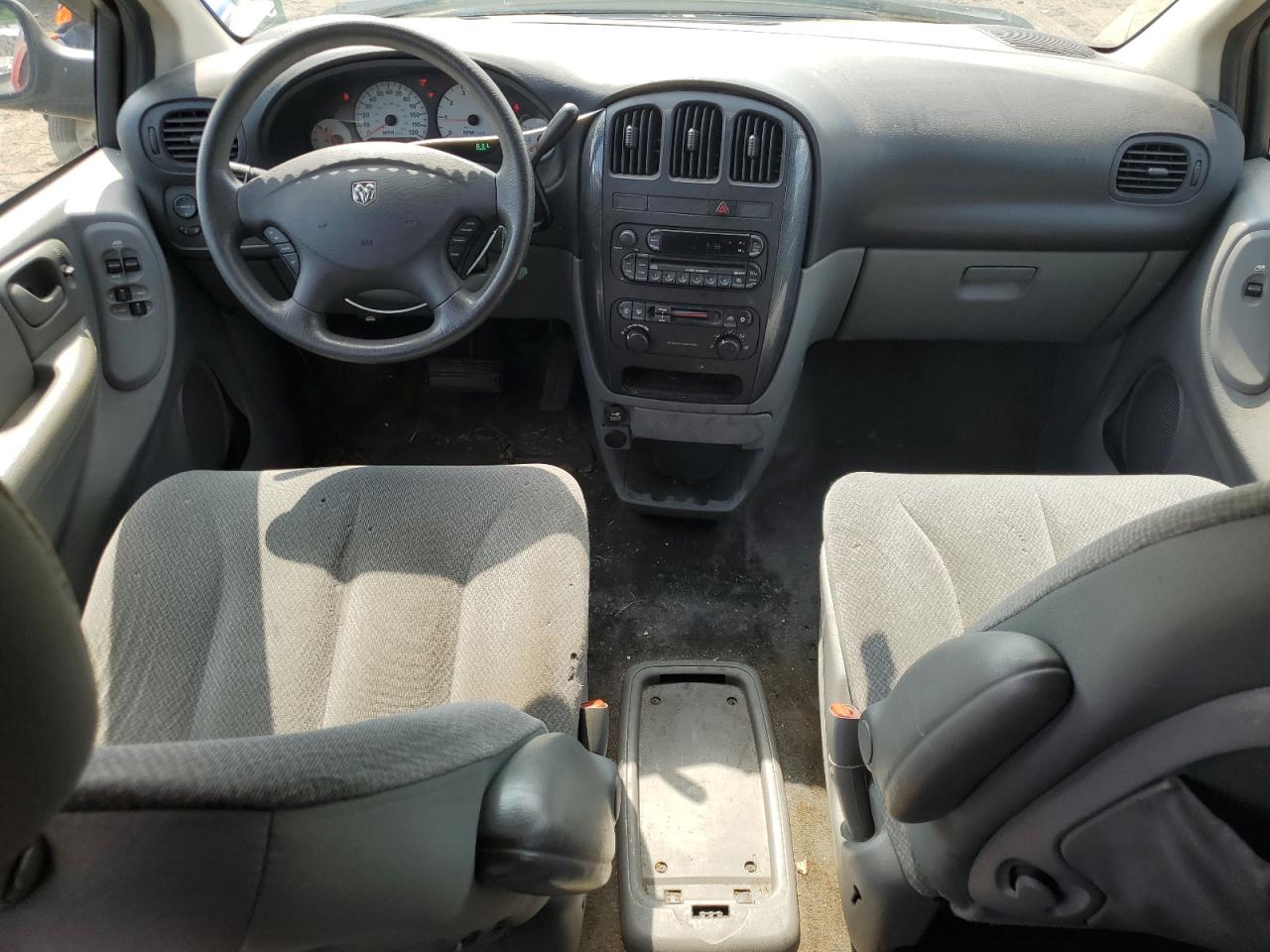 2005 Dodge Caravan - Image 8