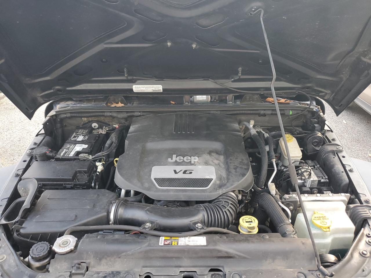 2015 Jeep Wrangler Unlimited Sport VIN: 1C4BJWDG0FL596749 Lot: 64414034