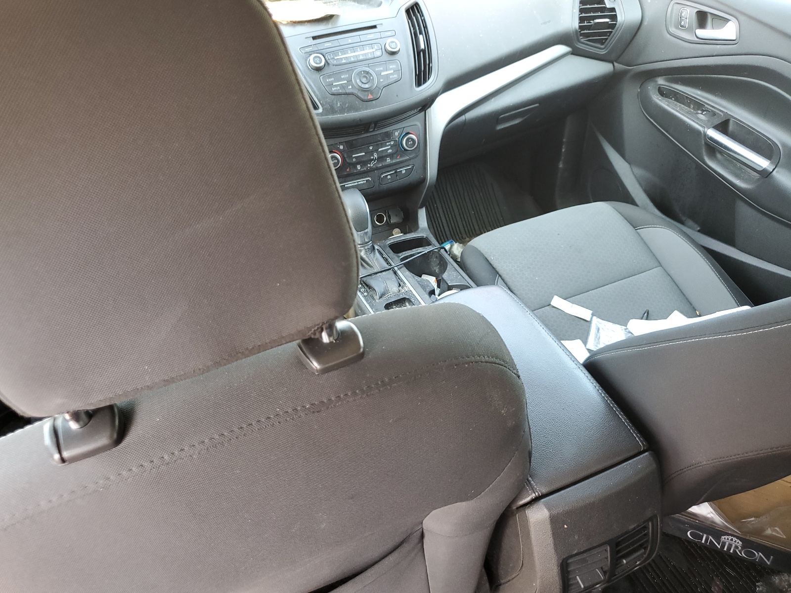 1FMCU9GD4JUC62415 2018 Ford Escape Se