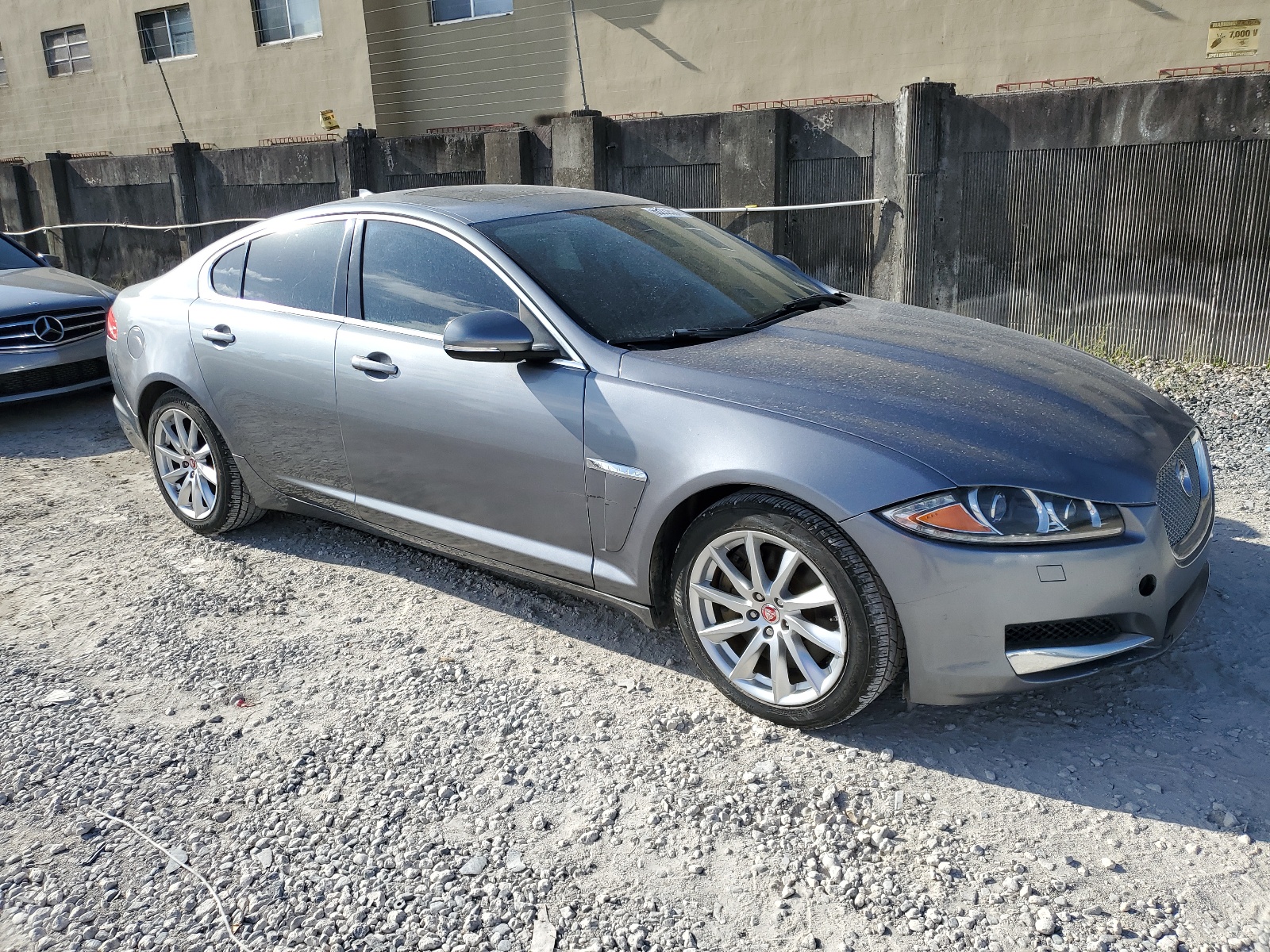 2014 Jaguar Xf vin: SAJWA0ES5EPU18135