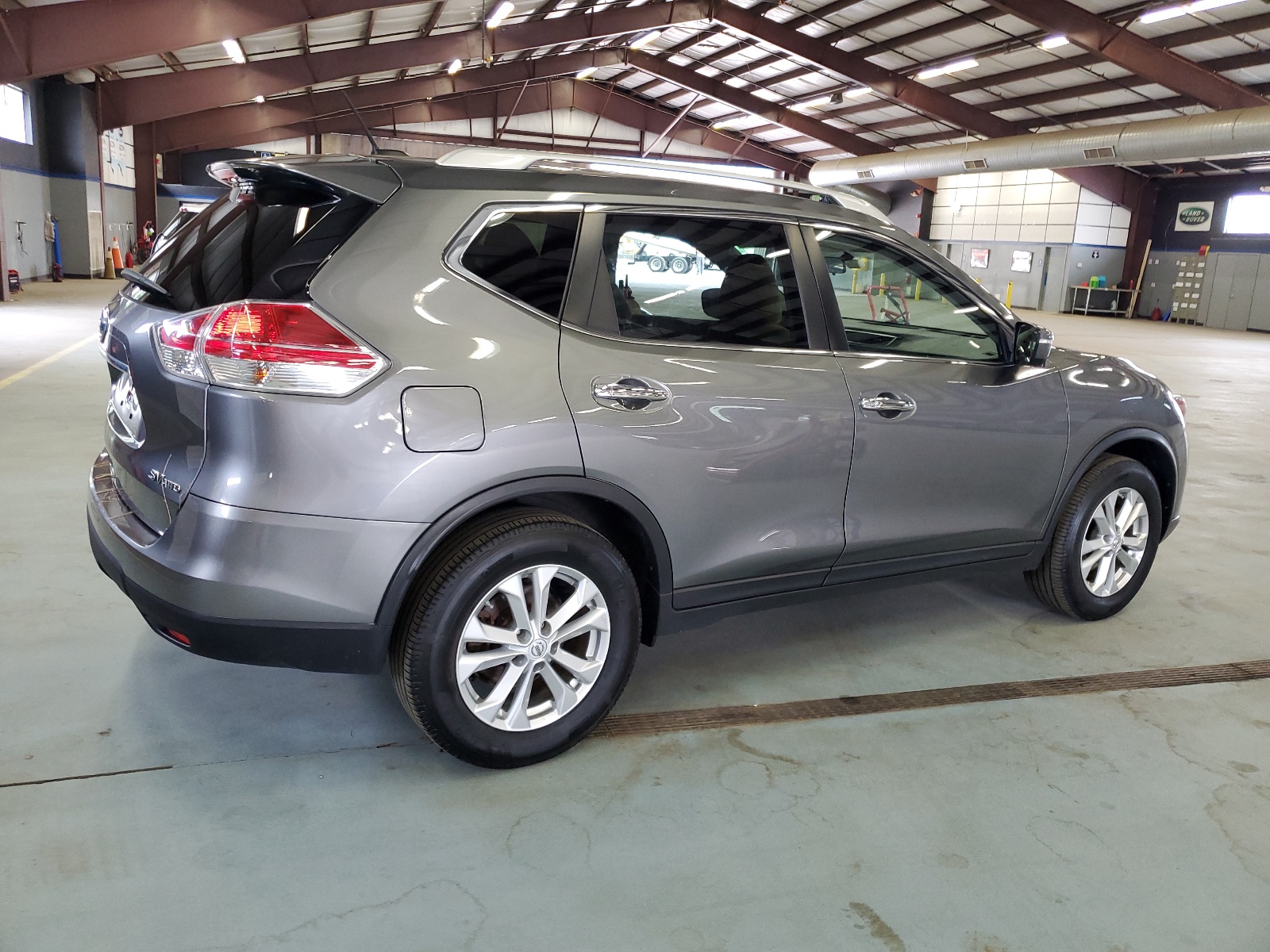 2015 Nissan Rogue S vin: KNMAT2MV2FP520505