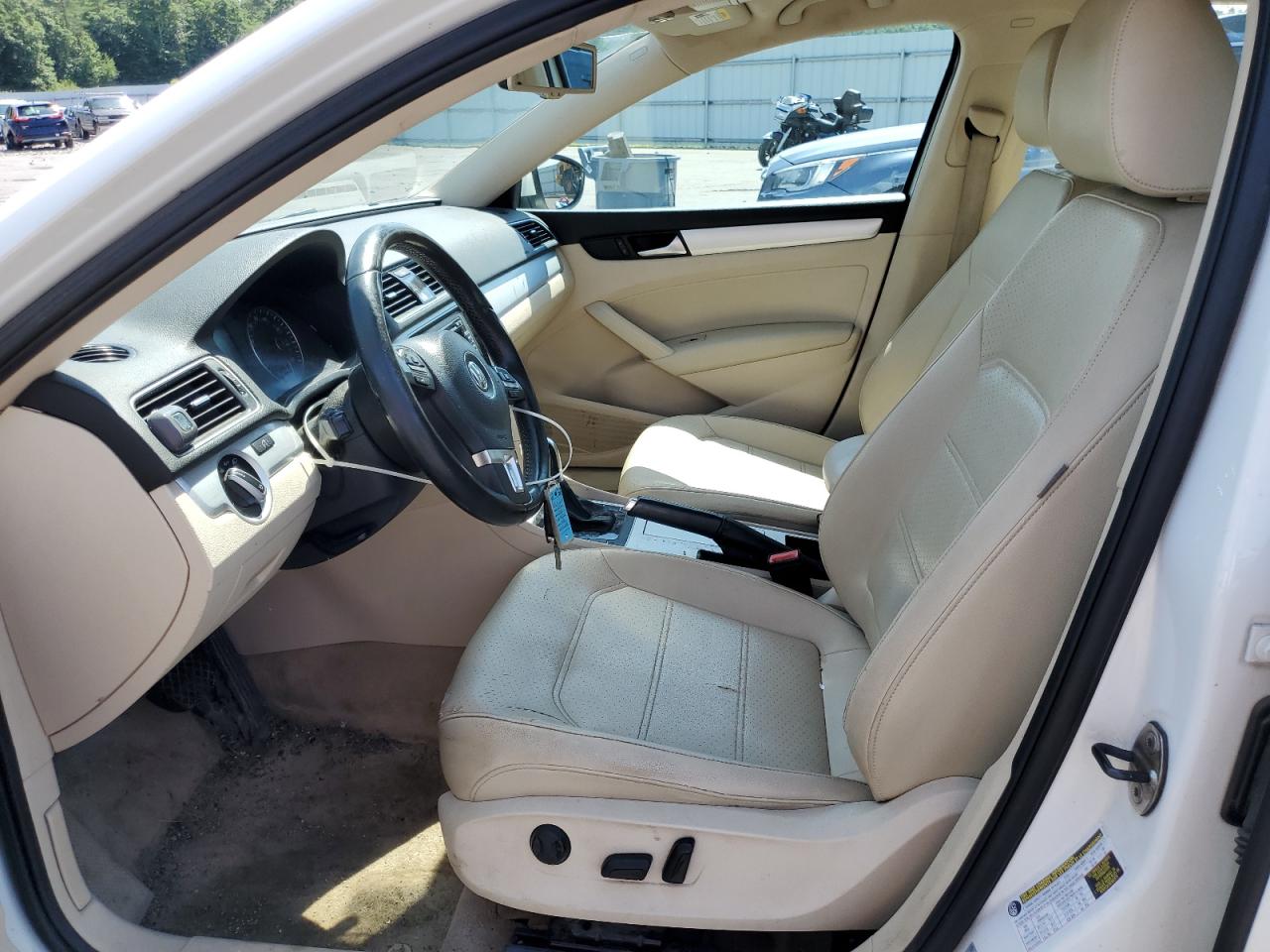 2012 Volkswagen Passat Se VIN: 1VWBP7A33CC096437 Lot: 61745074