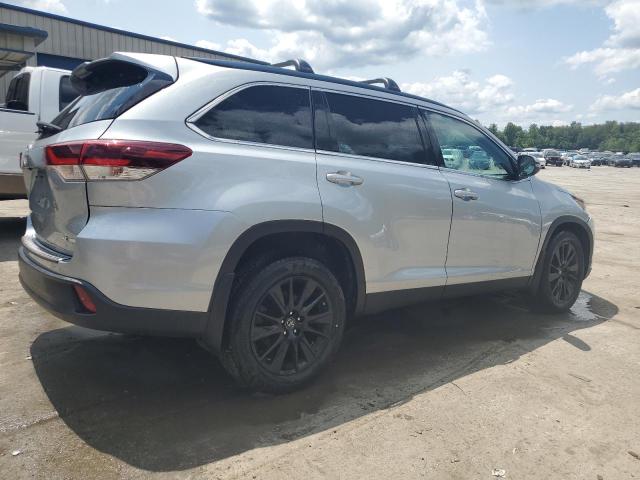  TOYOTA HIGHLANDER 2019 Srebrny