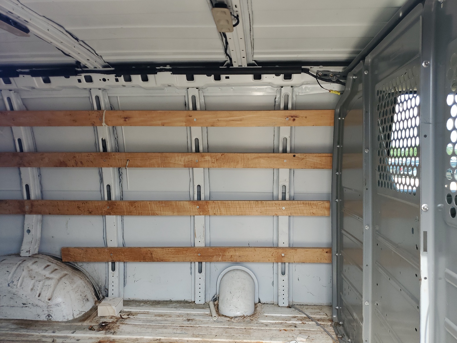 1GTW7AFF5H1911244 2017 GMC Savana G2500