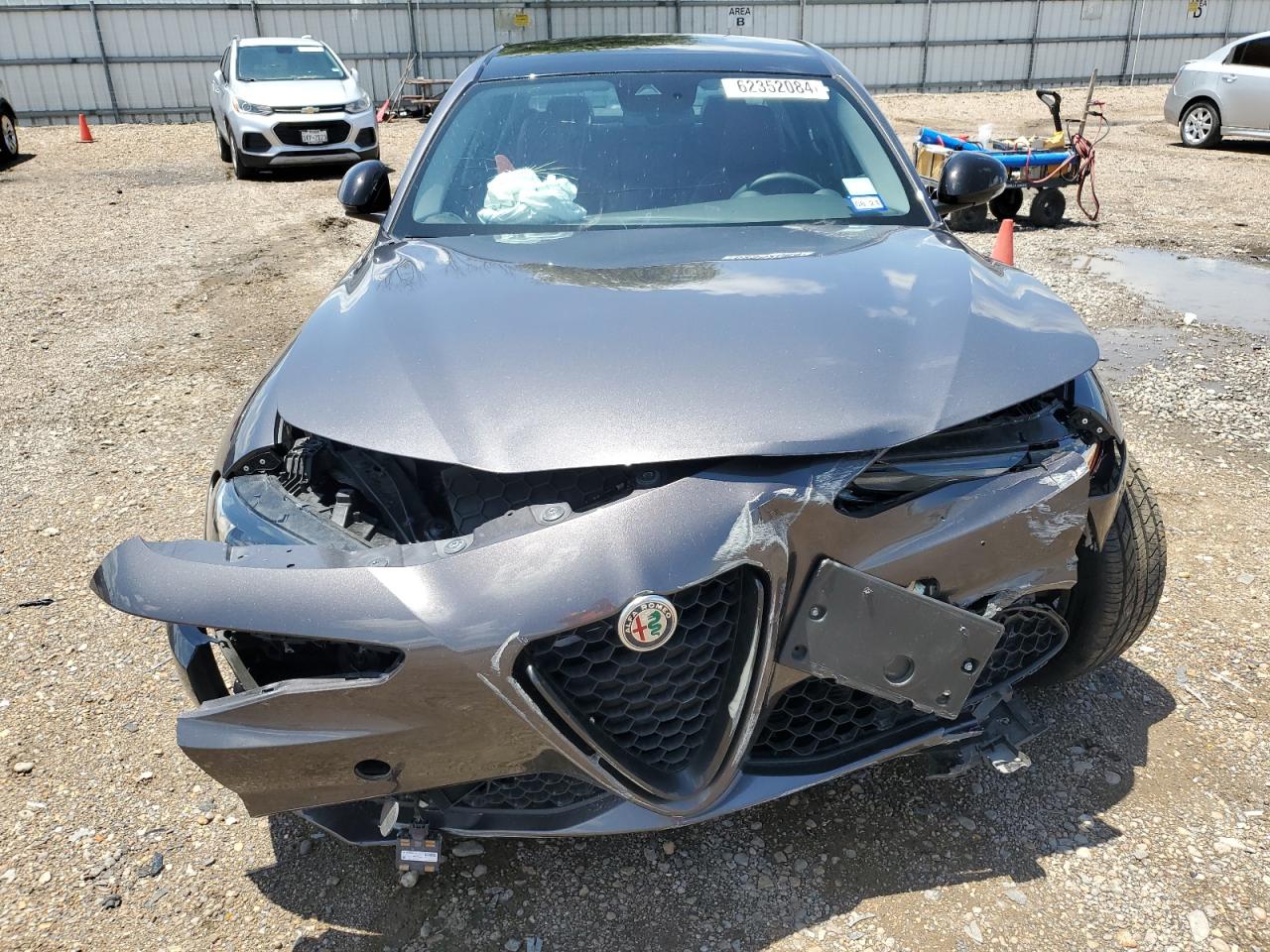 2021 Alfa Romeo Giulia - Image 5