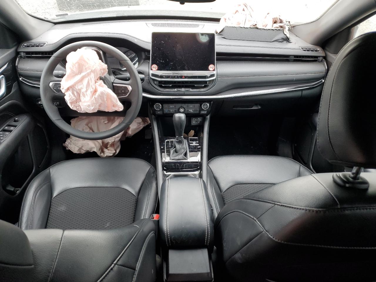 2022 Jeep Compass Latitude VIN: 3C4NJCBB5NT236835 Lot: 61603004