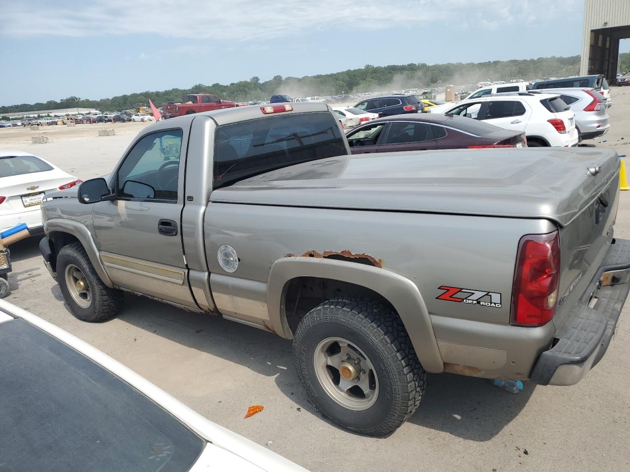 2003 Chevrolet Silverado - Image 2