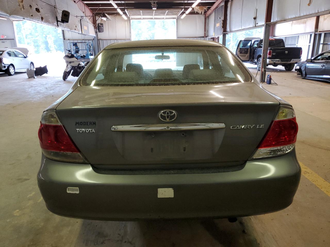 2005 Toyota Camry Le VIN: 4T1BE32K05U950963 Lot: 61765734