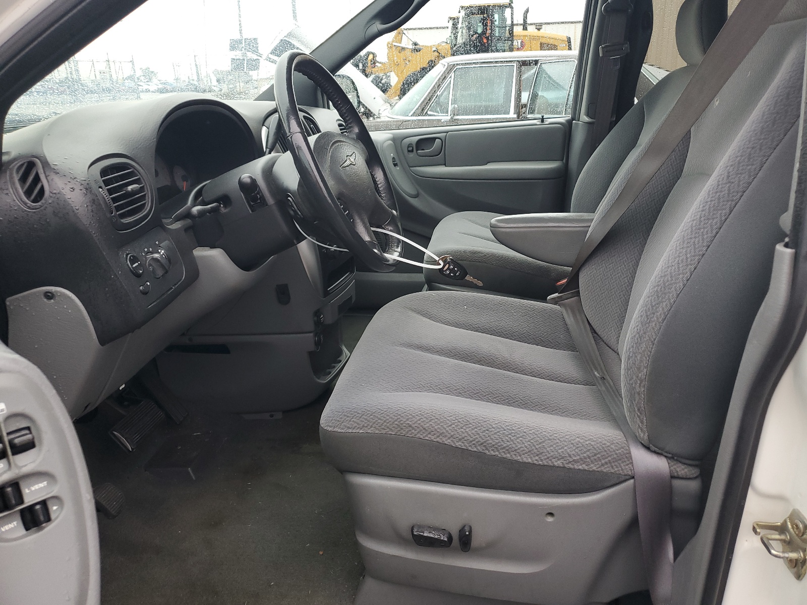 2C4GP54L05R147332 2005 Chrysler Town & Country Touring