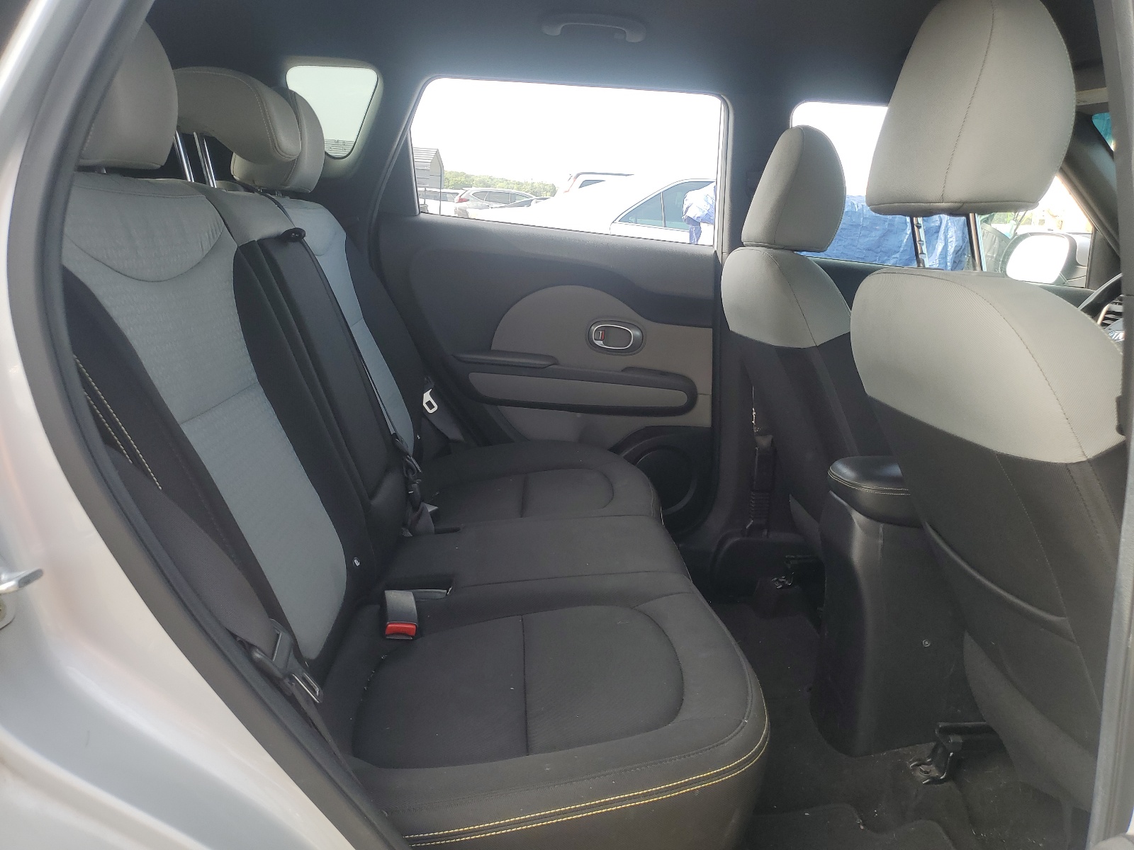 KNDJP3A56G7845237 2016 Kia Soul +