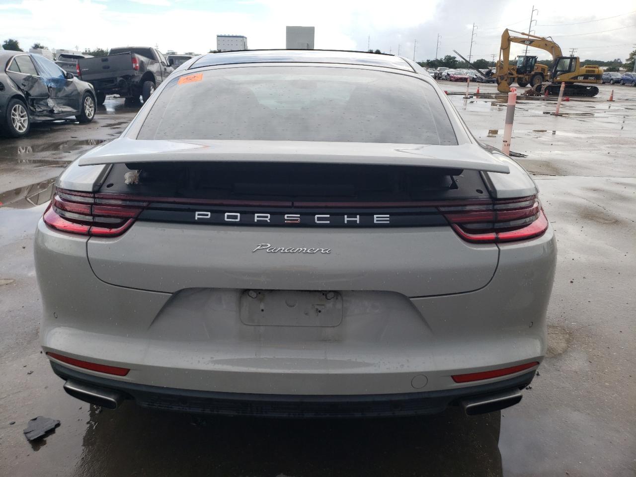 WP0AA2A75JL115735 2018 Porsche Panamera 4