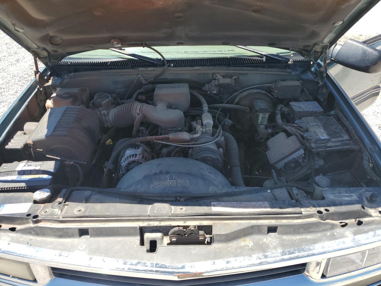 1997 Chevrolet Tahoe K1500 VIN: 1GNEK13R0VJ437621 Lot: 52763335