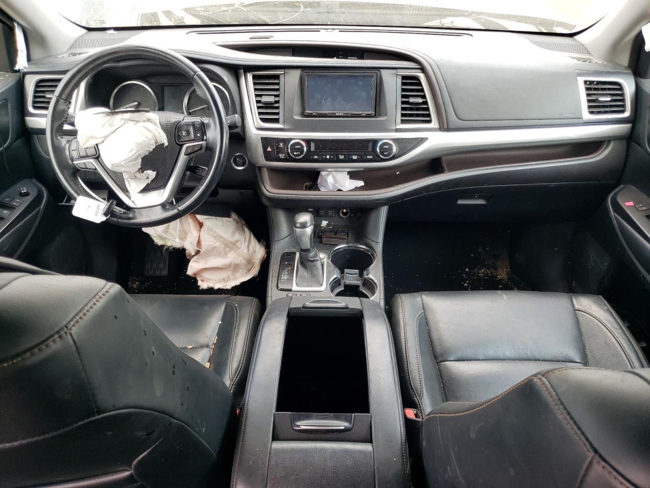 2018 Toyota Highlander Se VIN: 5TDJZRFH1JS837348 Lot: 62879844