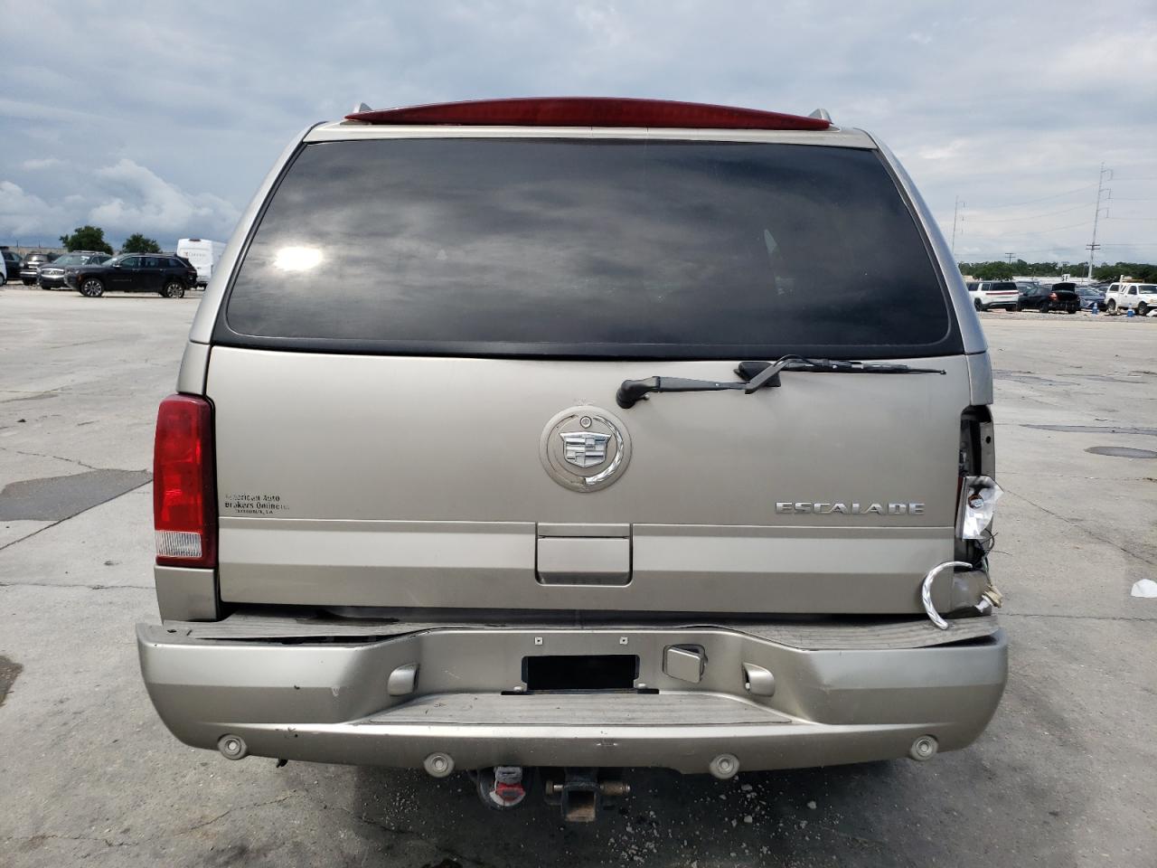 2002 Cadillac Escalade Luxury VIN: 1GYEC63T22R174313 Lot: 62482644